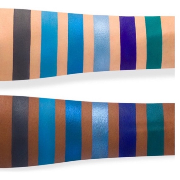 BLUE BLOOD Eyeshadow Palette by Jeffree Star - Picture 7 of 12